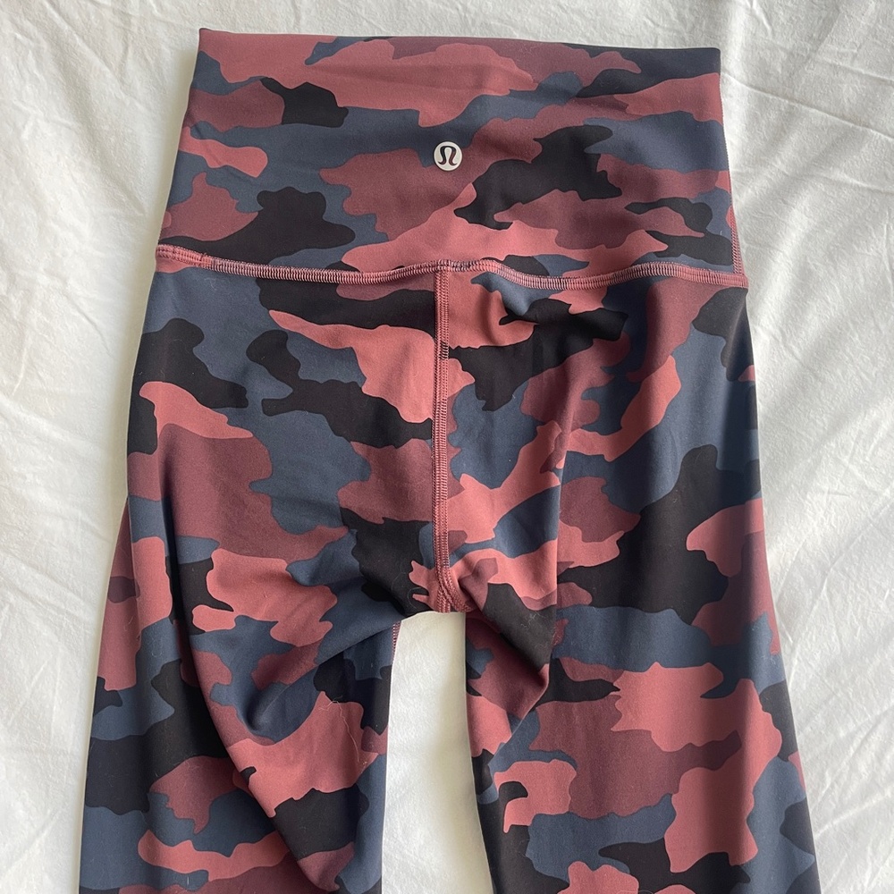 Like New Lululemon Camo Leggings